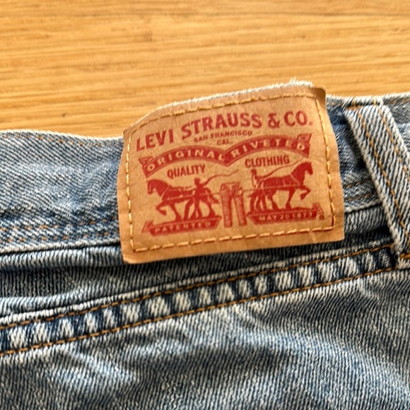 Levi's Blue Jean Shorts High-Waisted Frayed - Picture 3 of 4